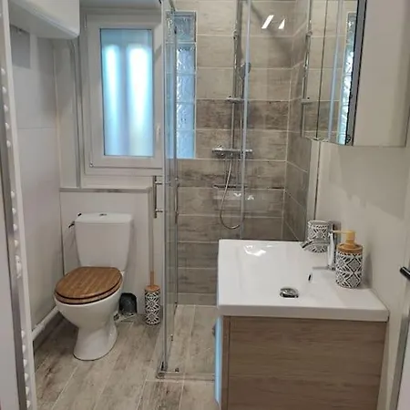 T1 - Bord De Apartment
