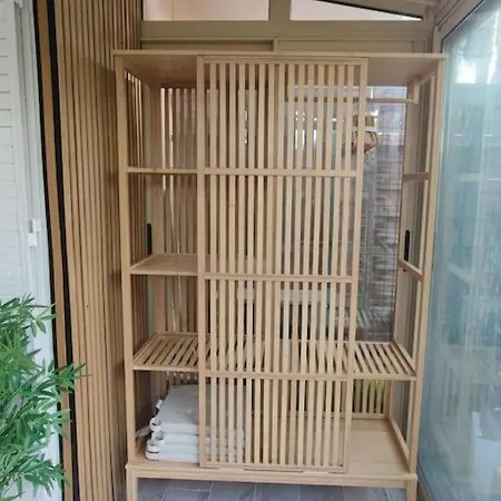 T1 - Bord De Apartment